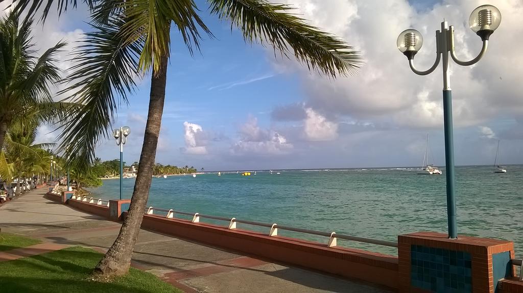 Residence Patros Sainte-Anne  Bagian luar foto