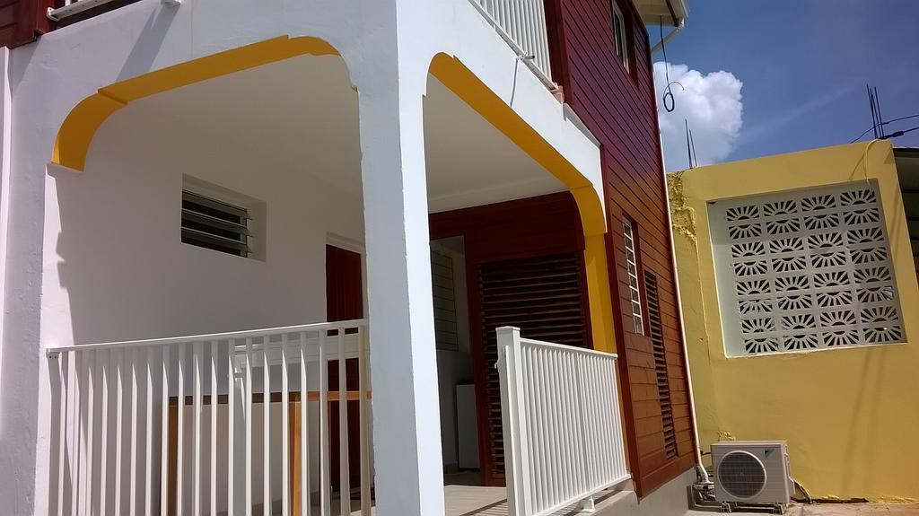 Residence Patros Sainte-Anne  Bagian luar foto